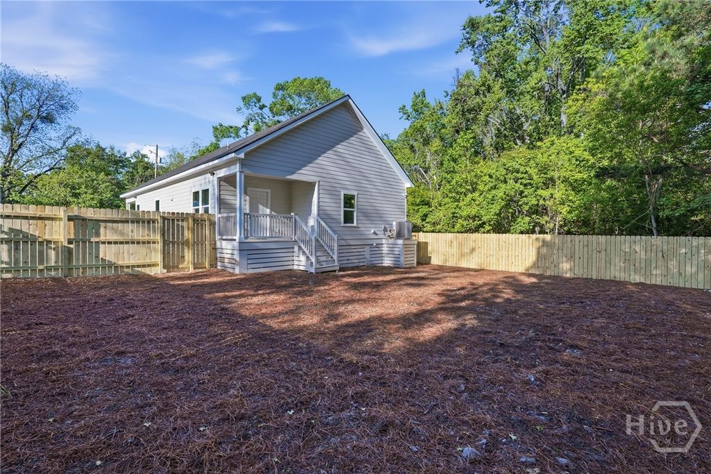 Image 38 of property listing at 150 Darling Street, Savannah, GA 31408