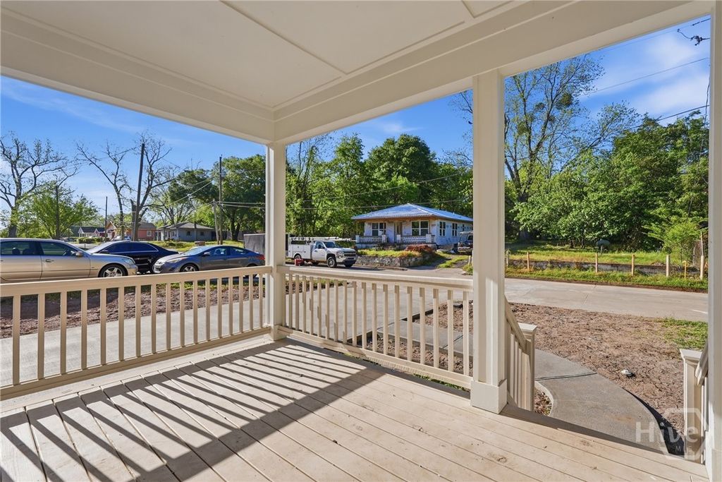 Image 6 of property listing at 150 Darling Street, Savannah, GA 31408
