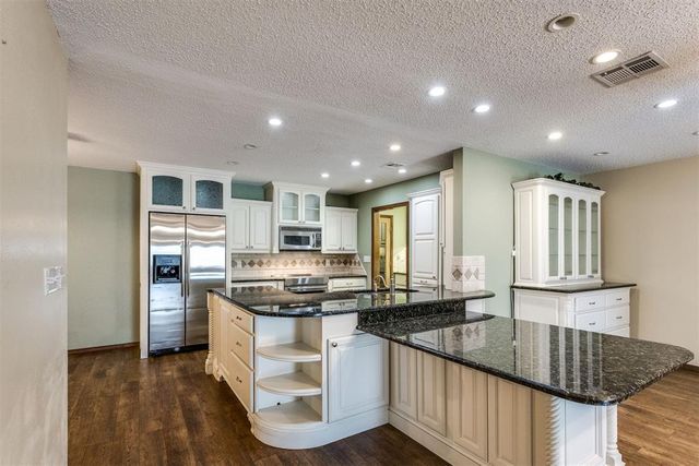 703 S 3rd Street, Yukon, OK 73099