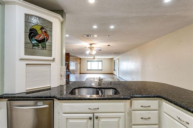 703 S 3rd Street, Yukon, OK 73099