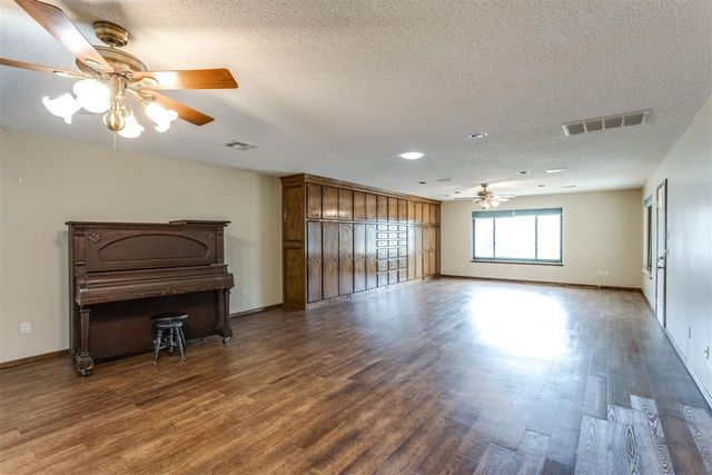 703 S 3rd Street, Yukon, OK 73099