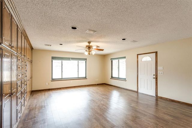 703 S 3rd Street, Yukon, OK 73099