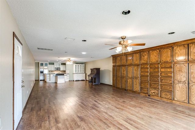 703 S 3rd Street, Yukon, OK 73099