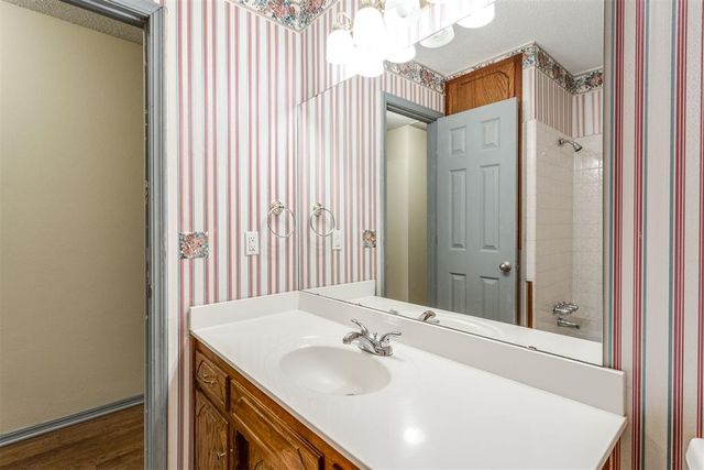 703 S 3rd Street, Yukon, OK 73099