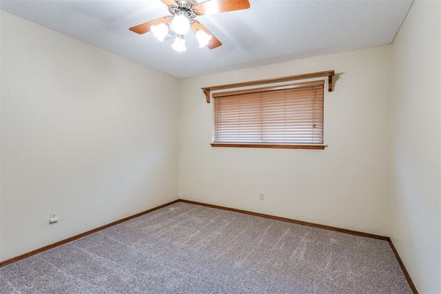 703 S 3rd Street, Yukon, OK 73099