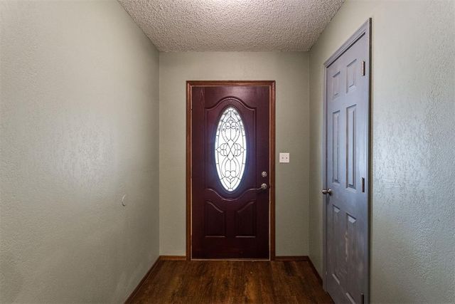 703 S 3rd Street, Yukon, OK 73099