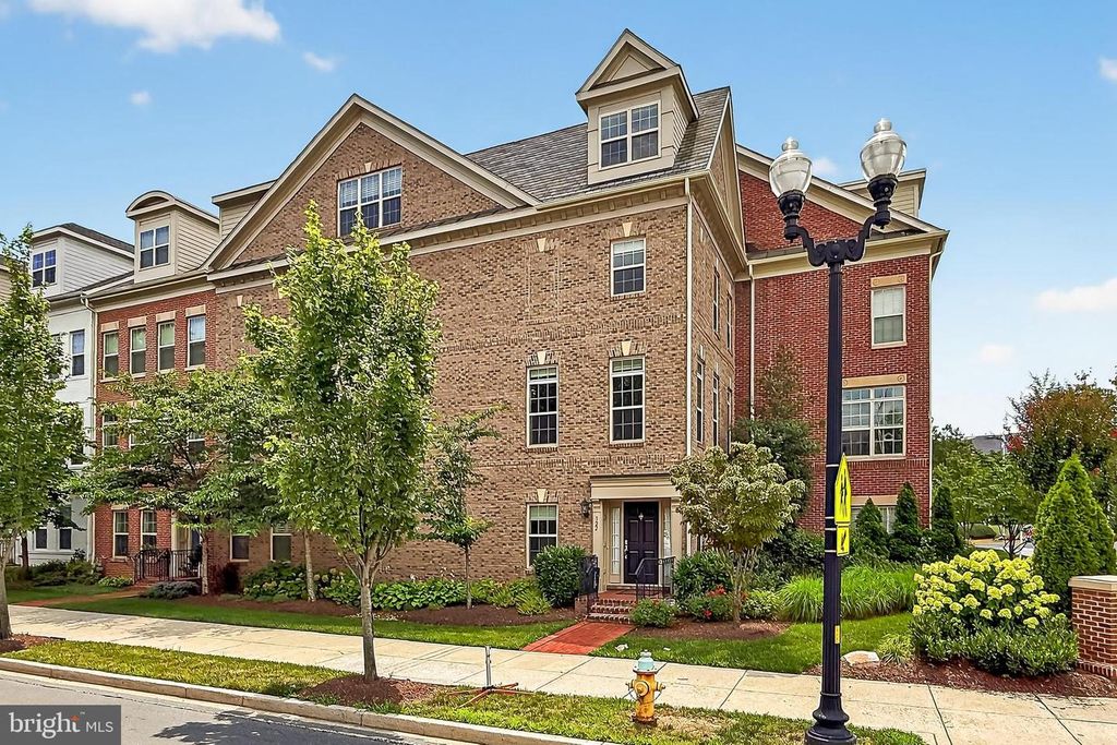 322 N GEORGE MASON DR, Arlington, VA 22203