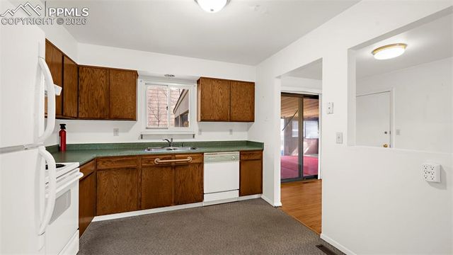 3325 Raindrop Drive, Colorado Springs, CO 80917