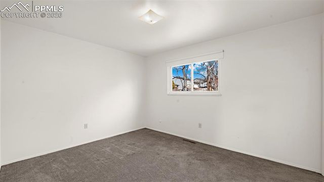 3325 Raindrop Drive, Colorado Springs, CO 80917