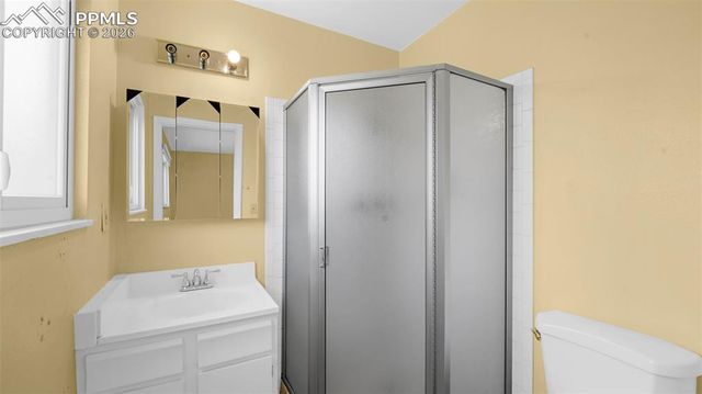 3325 Raindrop Drive, Colorado Springs, CO 80917