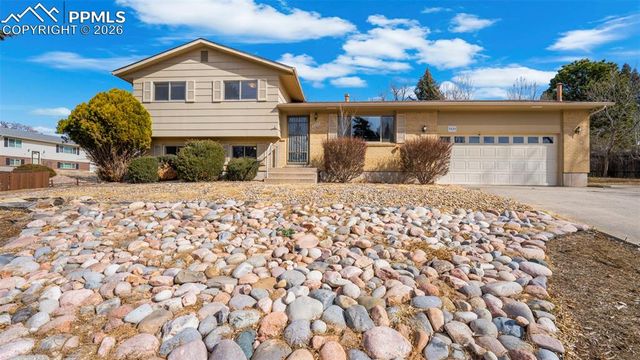 3325 Raindrop Drive, Colorado Springs, CO 80917