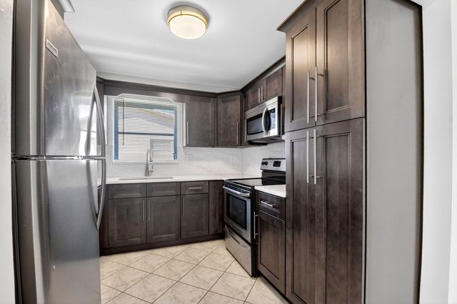 2783 Dudley Drive E D, West Palm Beach, FL 33415