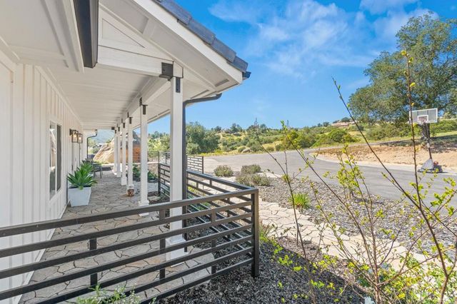 15663 Mathew Road, Valley Center, CA 92082