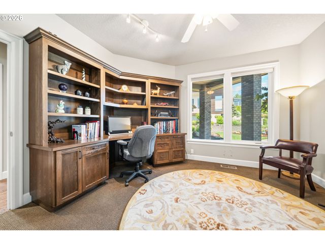 1508 Se HAWKS VIEW Ct, Vancouver, WA 98664
