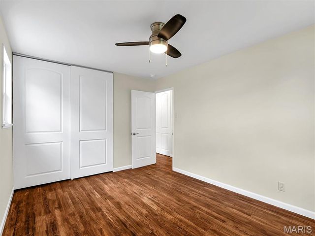 9218 Damson Drive, St Louis, MO 63123