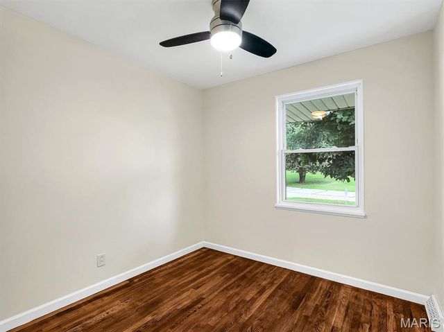 9218 Damson Drive, St Louis, MO 63123