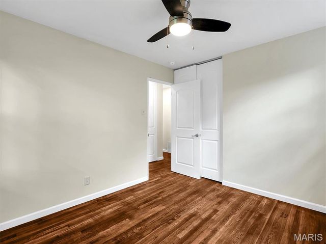 9218 Damson Drive, St Louis, MO 63123