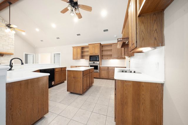 1919 Bend Of The Bosque Road, China Spring, TX 76633