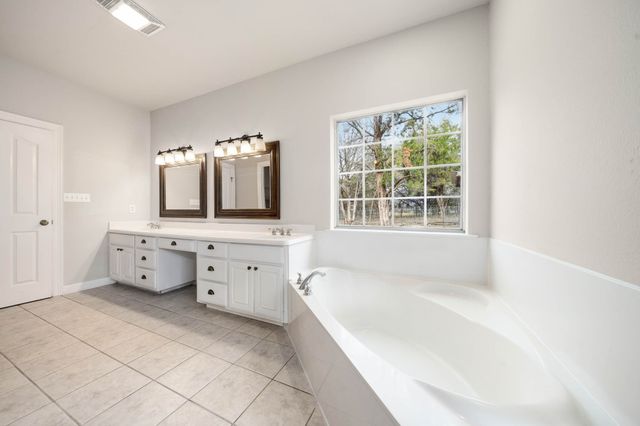 1919 Bend Of The Bosque Road, China Spring, TX 76633