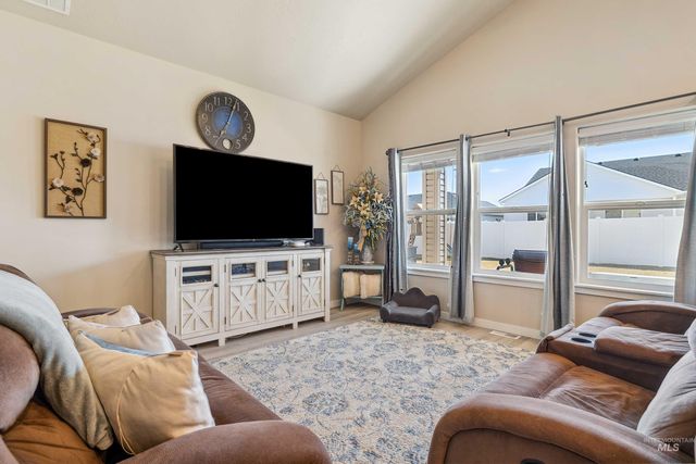 468 April Ave, Twin Falls, ID 83301