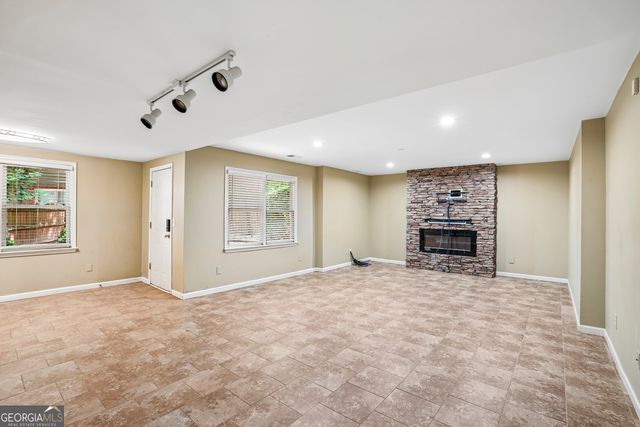 6209 Benbrooke Drive NW, Acworth, GA 30101