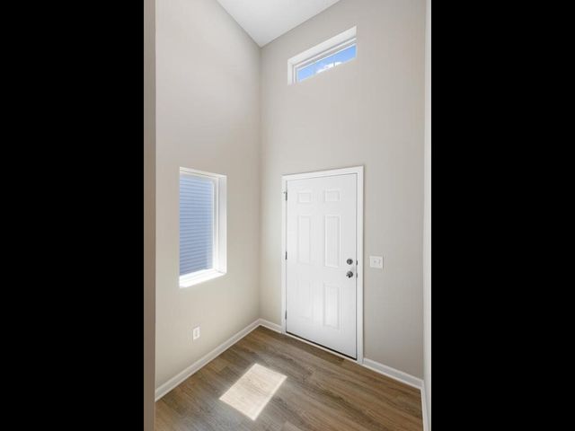 25868 Emerson Court, Wyoming, MN 55092