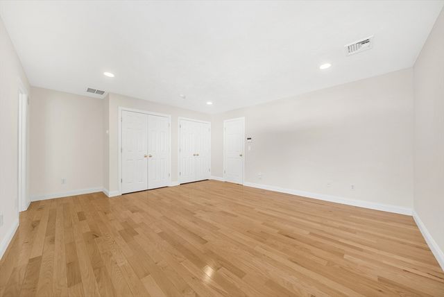 132 Howe St B, Natick, MA 01760