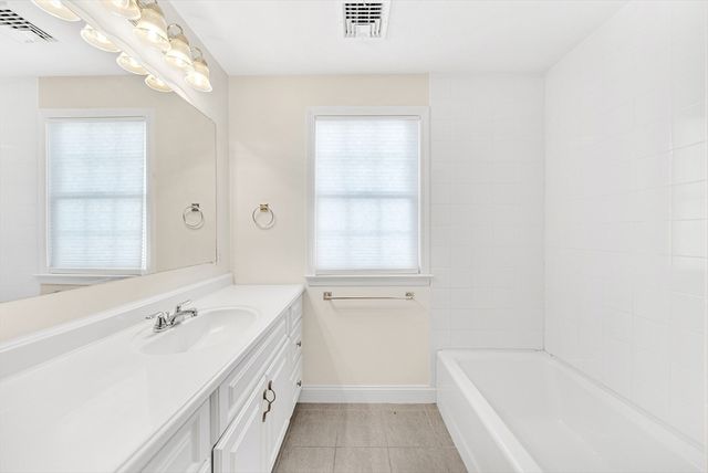 132 Howe St B, Natick, MA 01760