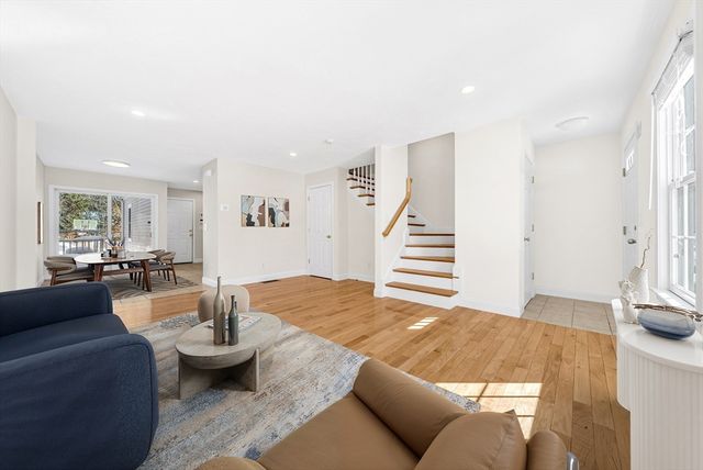 132 Howe St B, Natick, MA 01760