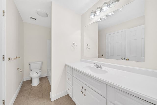 132 Howe St B, Natick, MA 01760