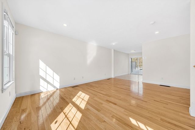 132 Howe St B, Natick, MA 01760