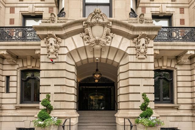 390 Commonwealth Ave 706, Boston, MA 02215