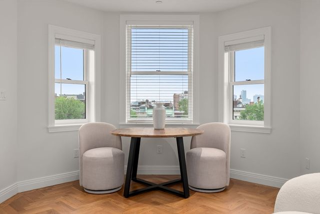 390 Commonwealth Ave 706, Boston, MA 02215