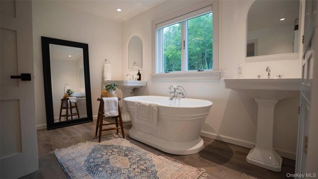 334 Lake Drive, Rhinebeck, NY 12572