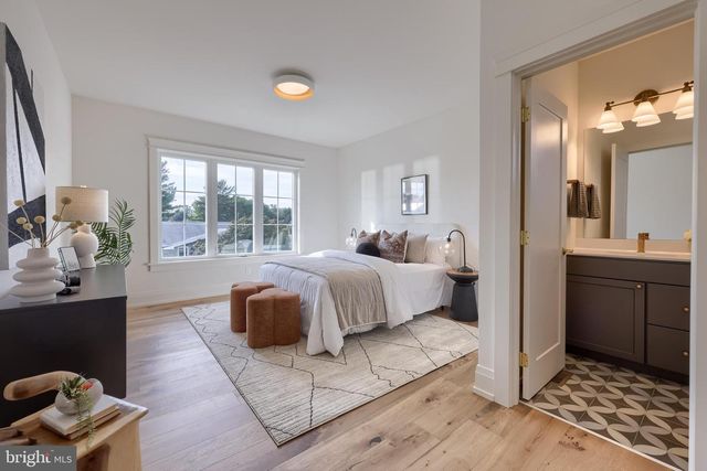 1225 HUNSICKER, Lancaster, PA 17601