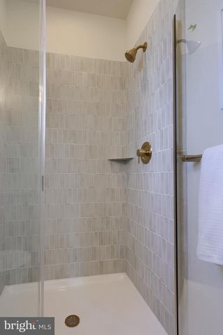 1225 HUNSICKER, Lancaster, PA 17601