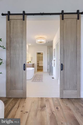 1225 HUNSICKER, Lancaster, PA 17601