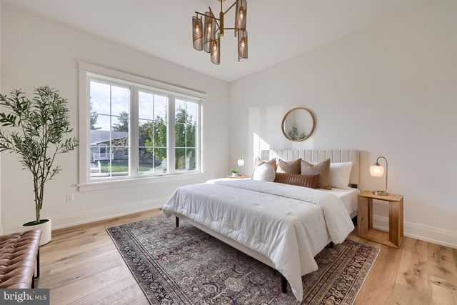 1225 HUNSICKER, Lancaster, PA 17601