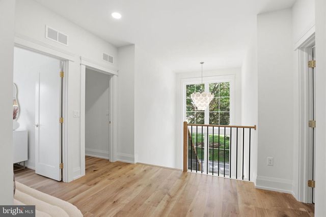 1225 HUNSICKER, Lancaster, PA 17601