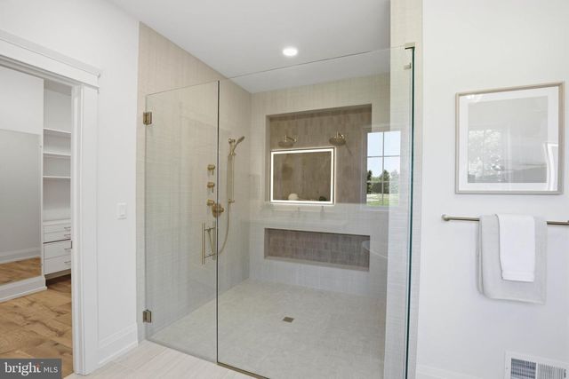1225 HUNSICKER, Lancaster, PA 17601