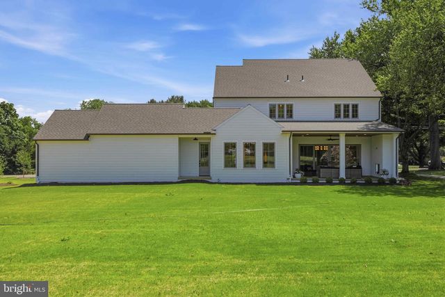 1225 HUNSICKER, Lancaster, PA 17601