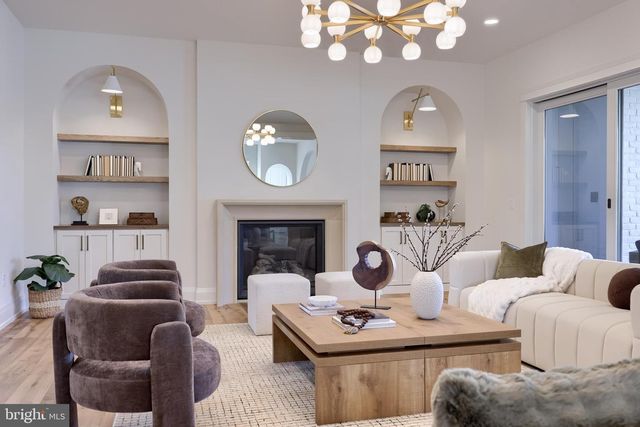 1225 HUNSICKER, Lancaster, PA 17601