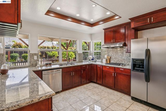 2838 Agua Vista Dr, San Jose, CA 95132