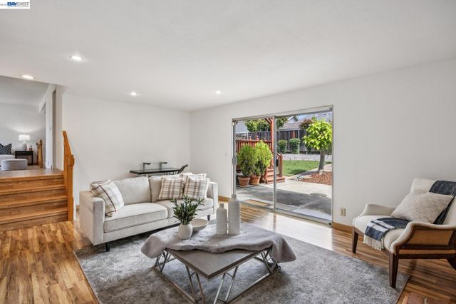 2838 Agua Vista Dr, San Jose, CA 95132