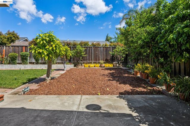 2838 Agua Vista Dr, San Jose, CA 95132