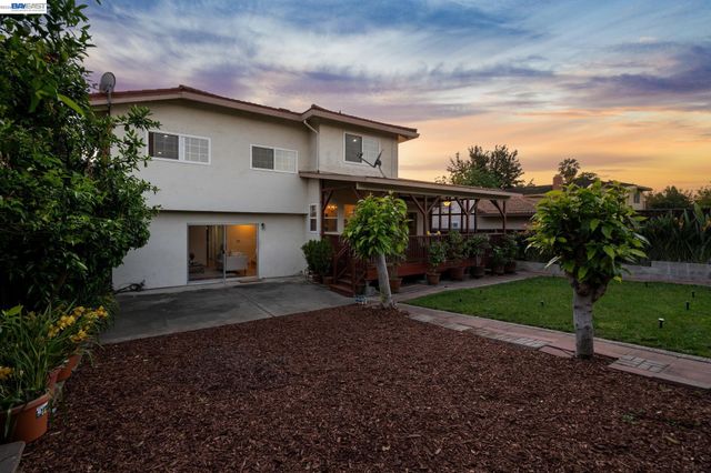 2838 Agua Vista Dr, San Jose, CA 95132