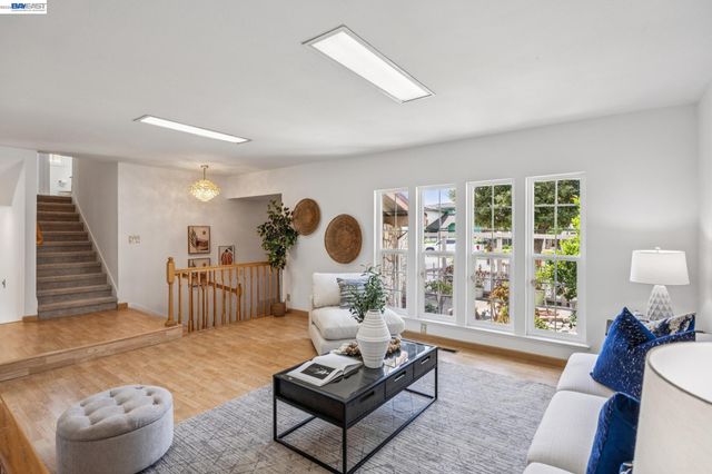 2838 Agua Vista Dr, San Jose, CA 95132