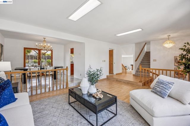 2838 Agua Vista Dr, San Jose, CA 95132