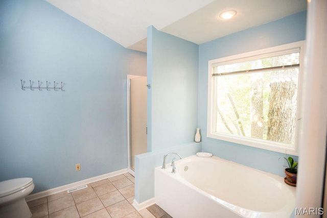 6 Jenn Laur Drive, Edwardsville, IL 62025