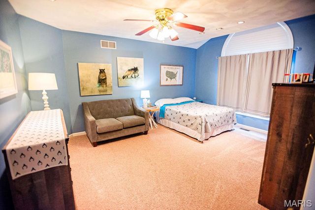 6 Jenn Laur Drive, Edwardsville, IL 62025